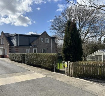 Garden-next-to-Ferens-House